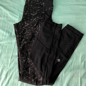 Lululemon geometric leggings w/pockets